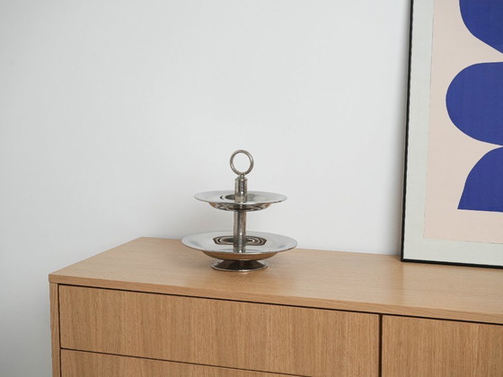 Image 1 of Alzata per torte a due piani in acciaio, design italiano, anni '80, prodotta in Italia