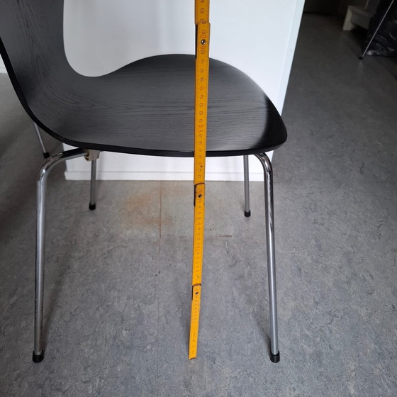 4x Fritz Hansen Serie 7/3107 Schwarz – Esszimmerstühle, Metal, Wood (photo 8 of 9)