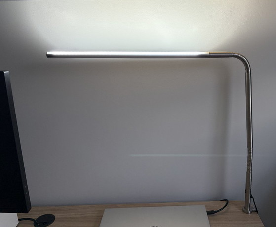 Daylight Slimline 3 Lámpara de Escritorio - LED – Lámparas de mesa, Metal (photo 7 of 12)