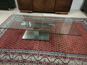 Extendable glass coffee table