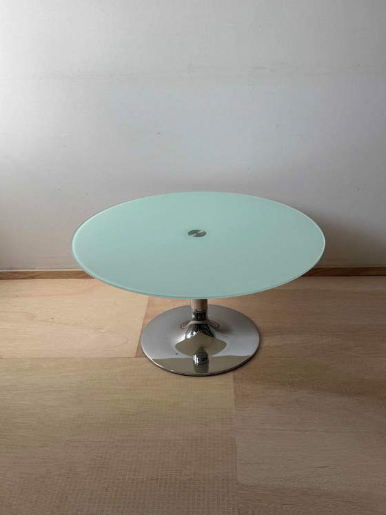 Image 1 of Glazen Lage Salon Tafel.  In perfecte staat. hoog 42cm  diam. 80cm