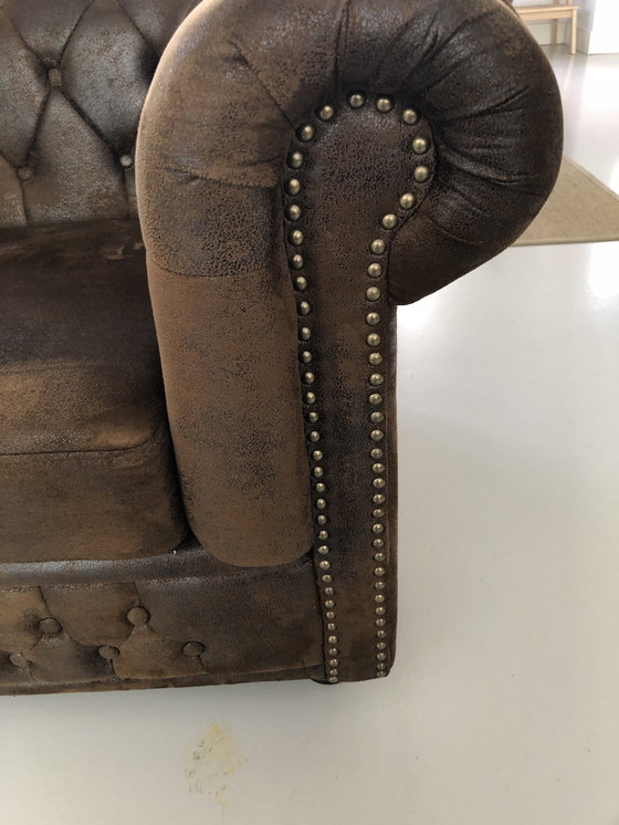 Image 1 of Vintage Chesterfield fauteuil/ loveseat (suede look)