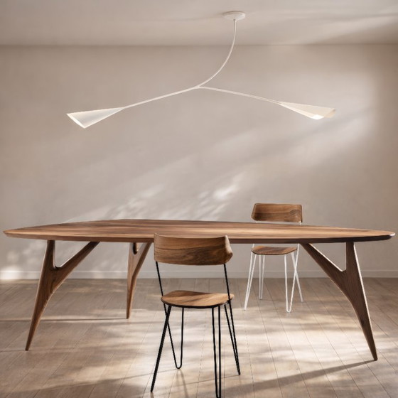 Image 1 of GREYGE TED Esstisch aus Walnussholz, 240 cm – Handgefertigter Designertisch aus massivem italienischem Walnussholz