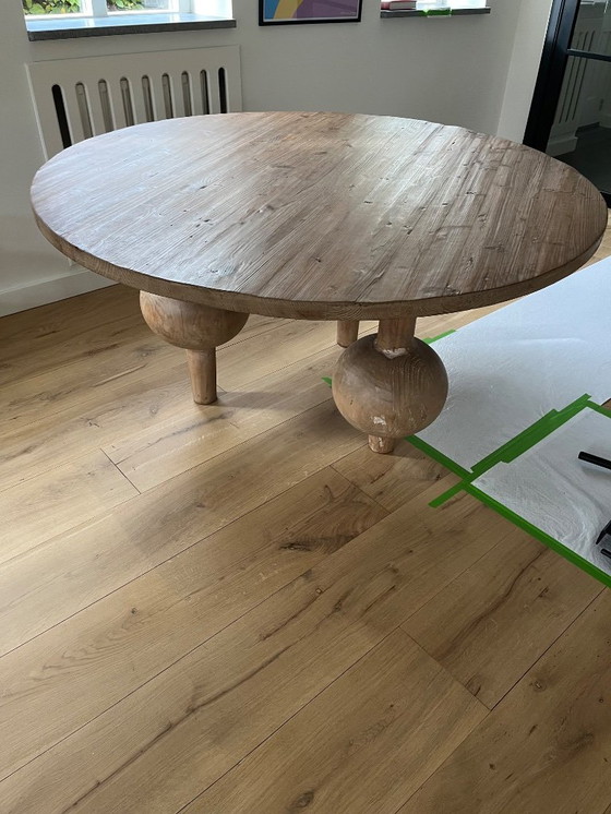 Image 1 of Unique design dining table round 150cm solid oak