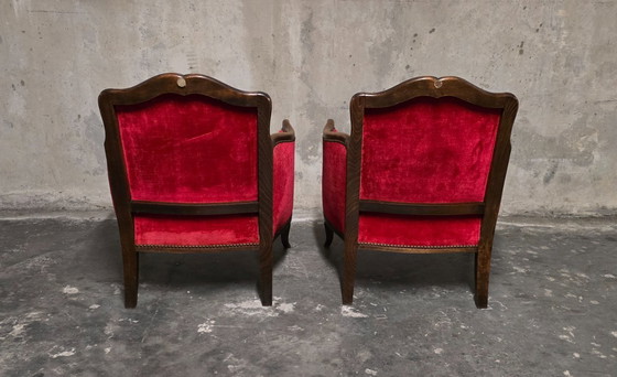 Image 1 of Par de sillones bergère estilo Luis XV en terciopelo rojo.