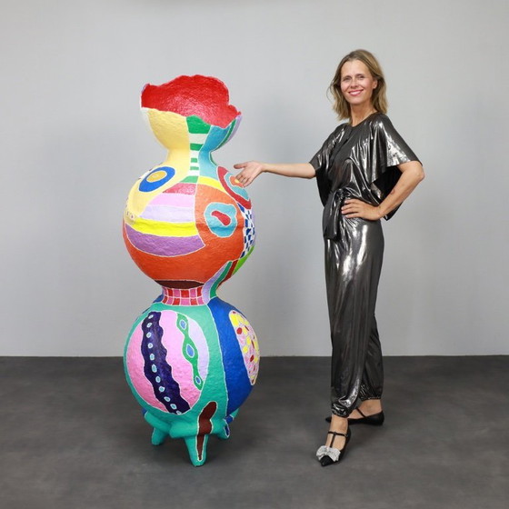 Image 1 of Sculpture contemporaine vibrante en papier mâché