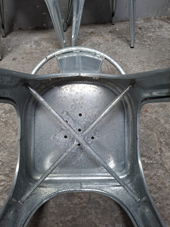 Image 1 of 6 x Tolix A gegalvaniseerd stalen stoelen