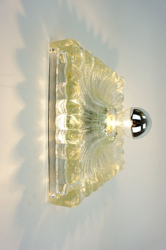 Image 1 of zware ijsglazen WANDLAMP uit het midden van de eeuw, jaren 60, 70 schans hustadt-leuchten