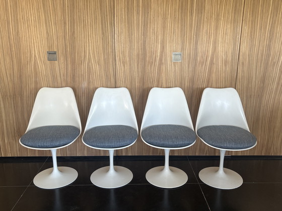 Image 1 of 4 x Tulip Chair Knoll international