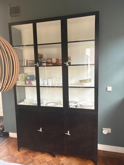 Old Basics medicine cabinet