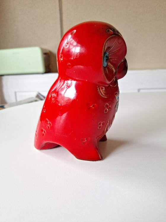 Image 1 of Hucha de cerámica con forma de búho, de Jema Holland.