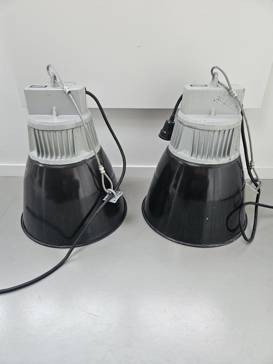 Image 1 of Set Hanglampen Fabriekslampen Tsjechië Jaren 50