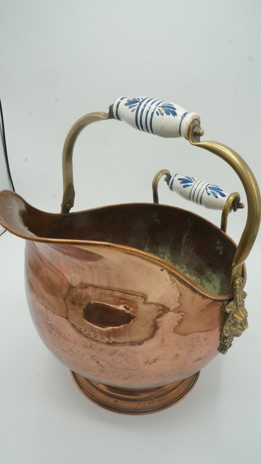 Kupfer-Holländischer Helm, Kohleasche-Schaufel, Eimer, Delfter blauer Griff, Messing-Löwenkopf