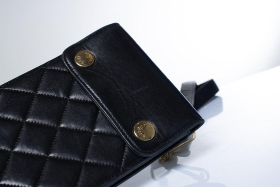 Image 1 of Chanel, gesteppte Mini-Umhängetasche aus Leder