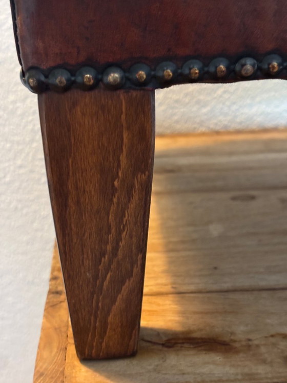 Image 1 of Hocker Bruin Schaapsleer met messing afwerking