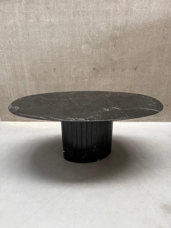 Image 1 of Vintage Nero Marquina Ovale Marmeren Eettafel