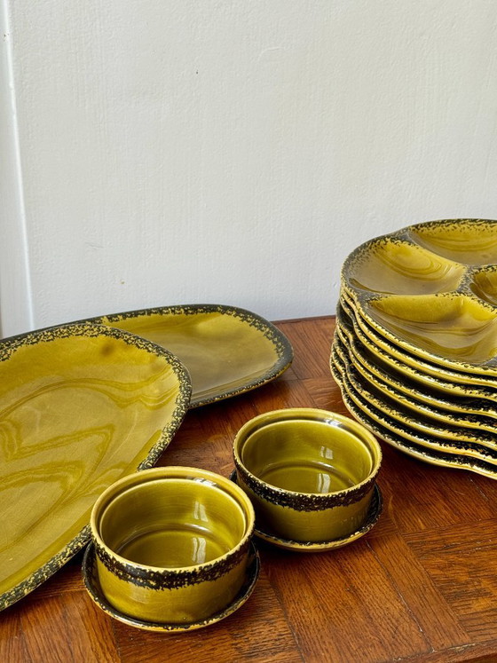 Image 1 of Oyster service in Gien earthenware with olive green glaze