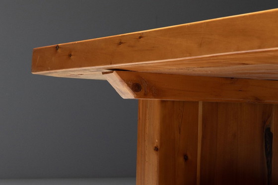 Image 1 of Esstisch aus Alpen-Ulmenholz im Stil von Pierre Chapo, Frankreich, 1960er Jahre