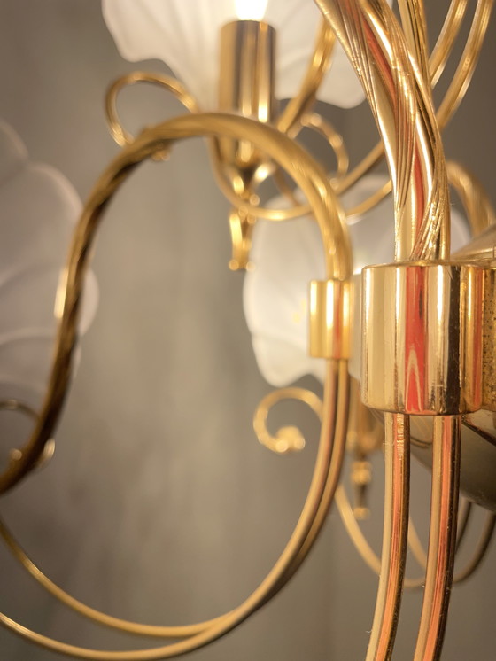 Image 1 of Elegant Italian Vintage Chandelier with Murano Shells