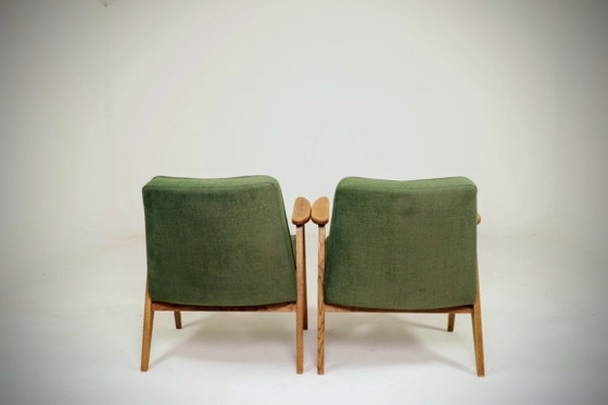 Image 1 of Par de sillas de mediados de siglo, terciopelo verde oliva 720