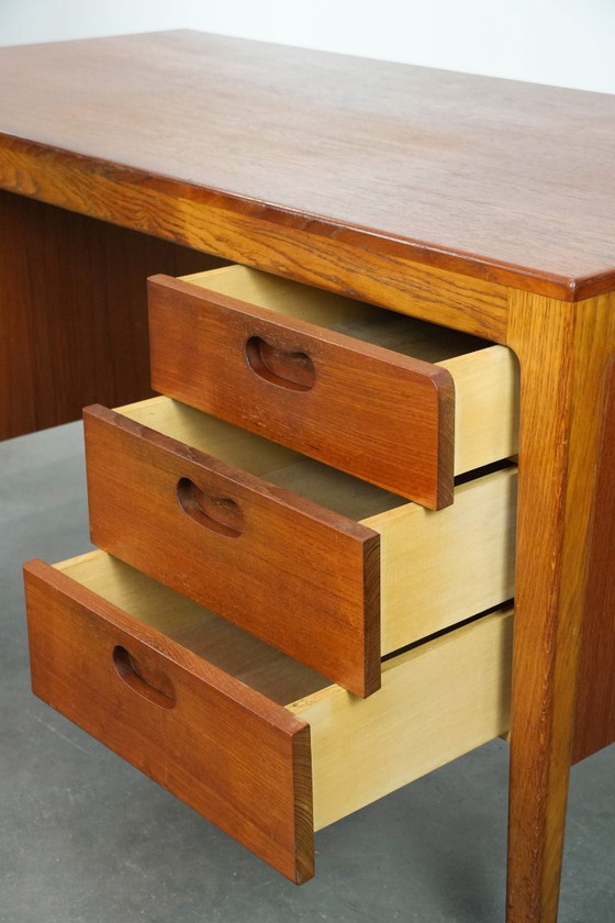 Image 1 of Scrivania di design tedesco vintage degli anni '60 di Hartmunt Lohmeyer per Wilkhahn con 6 cassetti