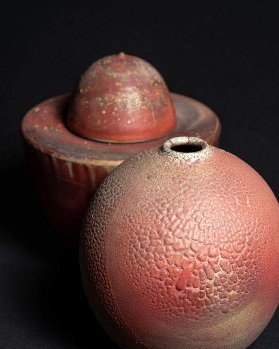 Image 1 of Keramische vaas en doos met deksel – Studio Keramist Artist, Duitsland, 2010