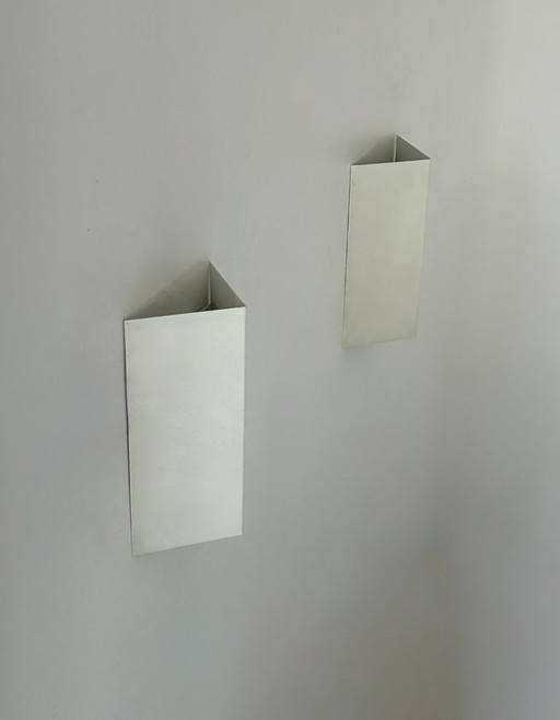 Coppia di applique vintage, metallo bianco opaco, Francia 1970.