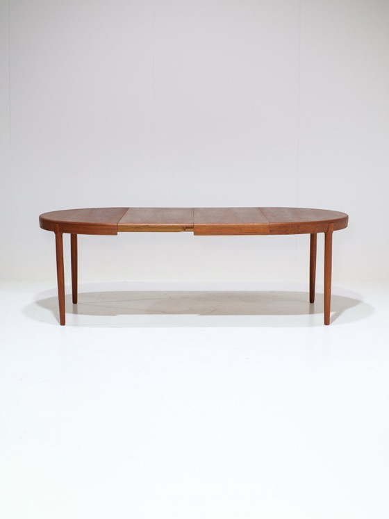 Image 1 of Uitschuifbare ronde eettafel teak Deens vintage jaren '60