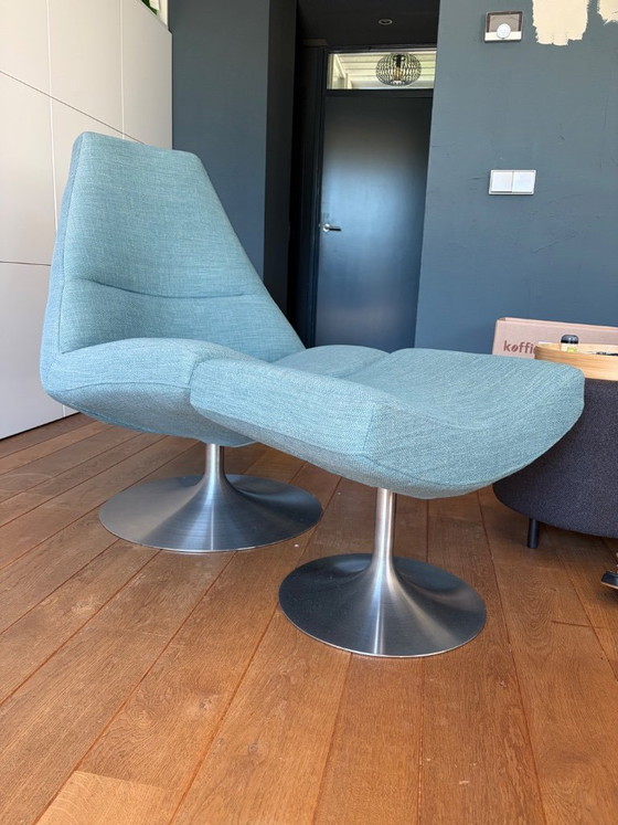 Image 1 of Cartel Living Madonna-Sessel mit trompetenförmigem Fuß und Fußhocker