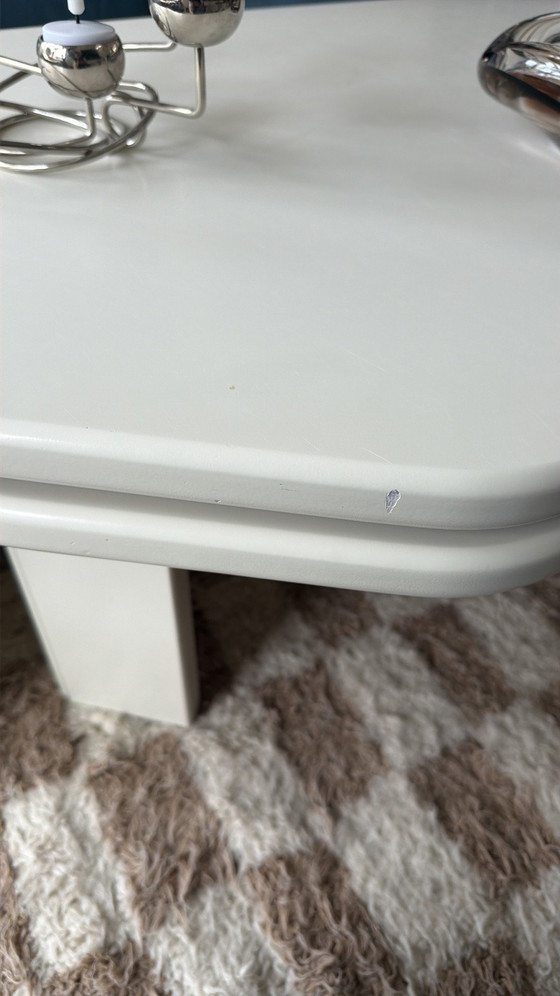 Image 1 of Vintage extendable coffee table