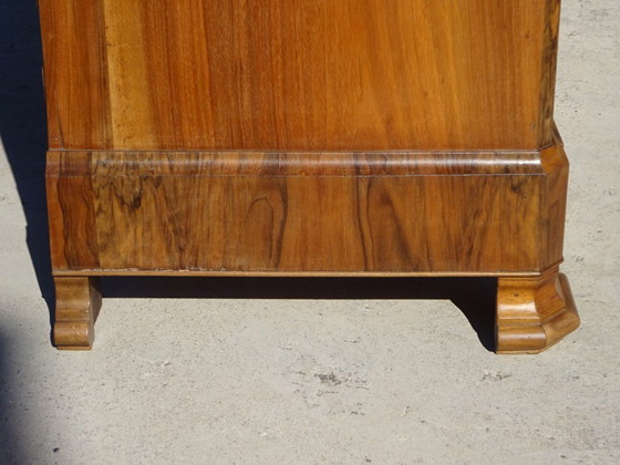 Image 1 of Commode Louis Philippe en noyer et ronce de noyer