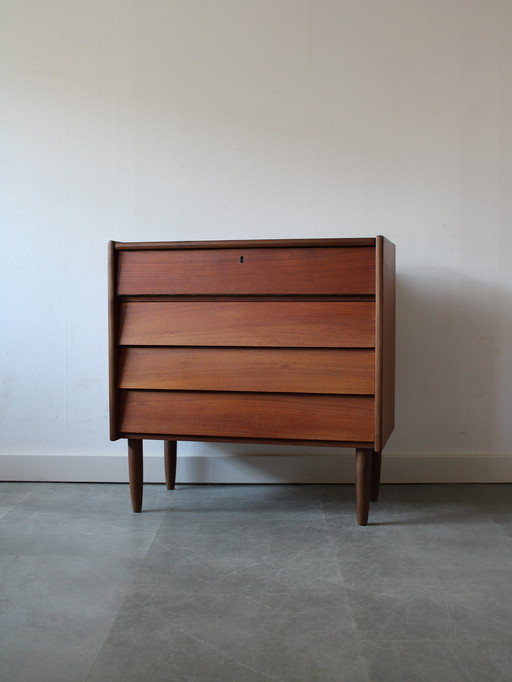 Vintage Danish dressing table/chest of drawers in teak