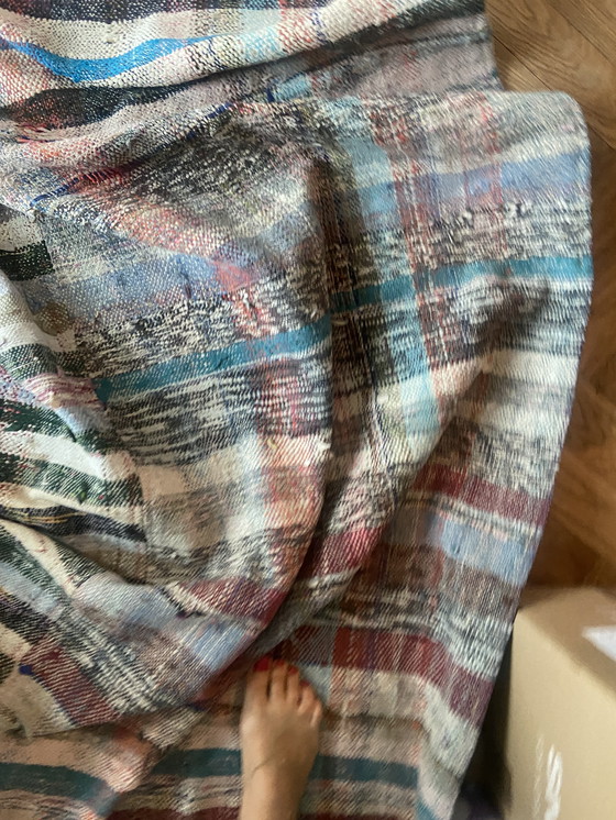 Image 1 of Prachtig groot vloerkleed gevoerd van Roche Bobois