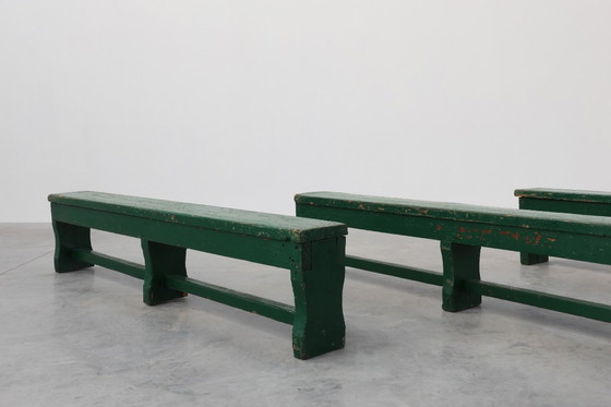 Image 1 of Rustiek primitief groen boerenbankje van massief eikenhout, Frankrijk ca. 1900