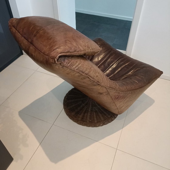 Montis Delantra Swivel Armchair – Leather, Rattan (photo 9 of 9)