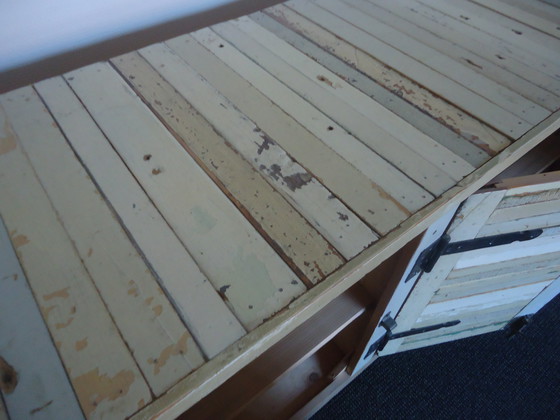Image 1 of 1x grand buffet en bois de récupération, beige avec couleurs d'accent
