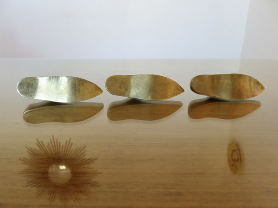 Image 1 of Serie von 3 Aschenbechern aus Messing in Babouche-Form