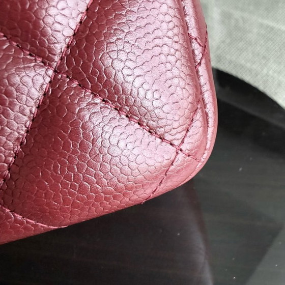 Image 1 of Chanel Classic Flap Jumbo - Caviar 30CM Dubbele klep, gewatteerd, bordeauxrood, zilverkleurige hardware