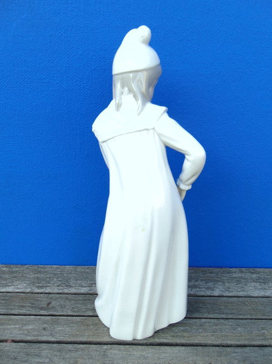 Image 1 of Noa/Lladro meisjesfiguur