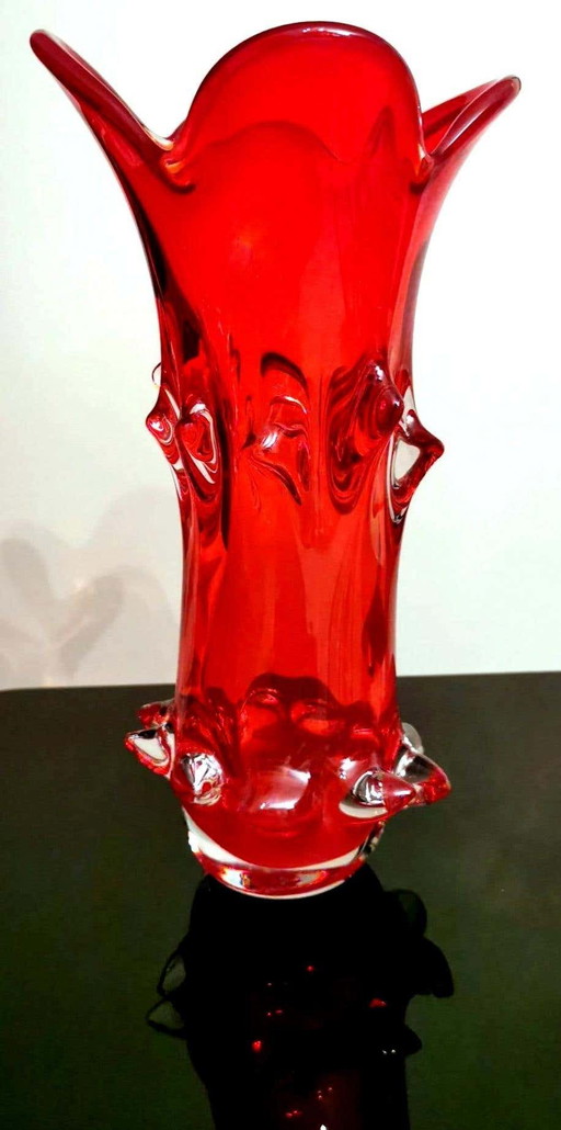 Vase à pointes en verre de Murano soufflé à la main, rouge rubis, années 60