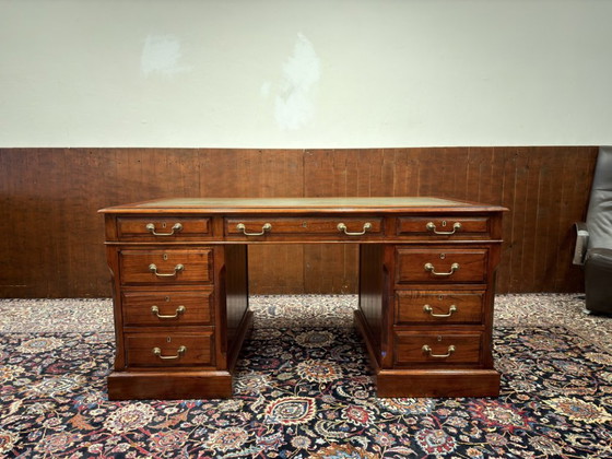 Klassischer englischer Globe Wernicke Schreibtisch – Leather, Wood (photo 3 of 19)