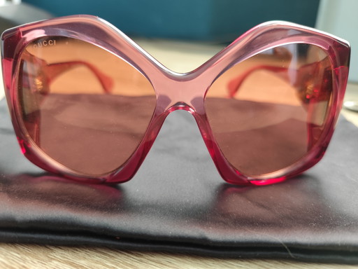 Lunettes de soleil Gucci roses