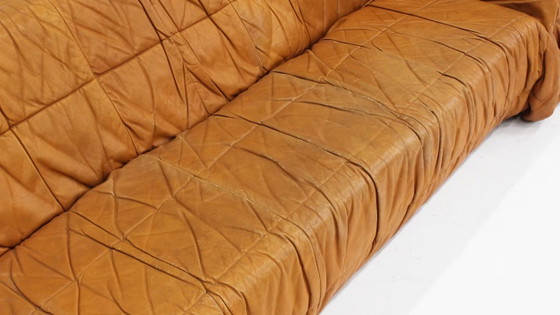 Image 1 of Piumino Cognac-Ledersofa von Jonathan De Pas, 1970er Jahre