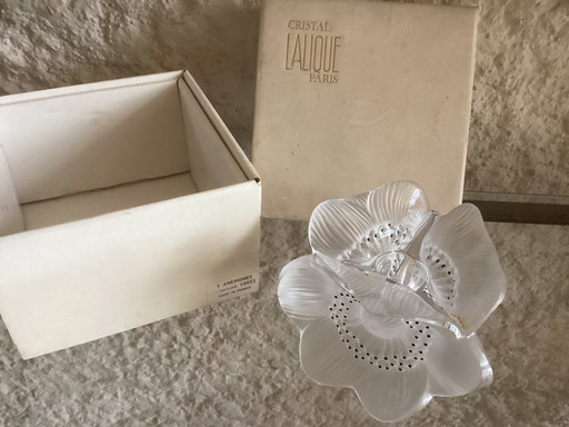 Set of 2 Lalique Paris Anemone candleholders