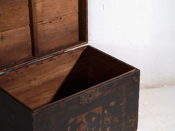 Malle ancienne peinte en bois de pin – Chine, circa 1900 – Armoires de rangement, Iron (photo 28 of 40)