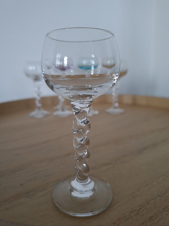 Image 1 of Set van 6 Vintage Likeurglazen – Regenboog Kleuren – Gedraaide Steel – 10 cm