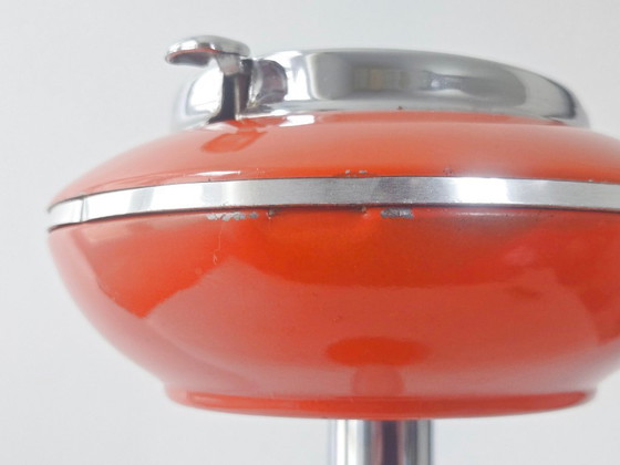 Image 1 of Cendrier Sur Pied Vintage 1970 En Metal Laque Orange & Chrome 70s Space Age