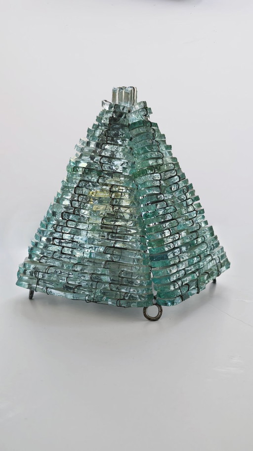 Lampada a piramide in vetro, design moderno di metà secolo