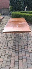 Pieter De Bruyne - extendable table