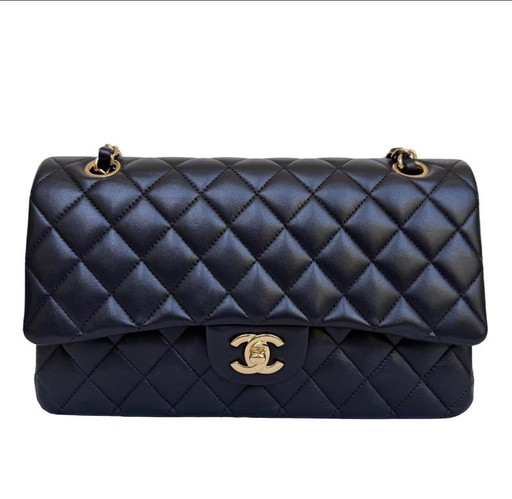Chanel clásico con solapa mediana